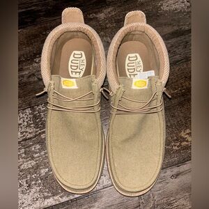 SOLD‼️Hey Dude Men's